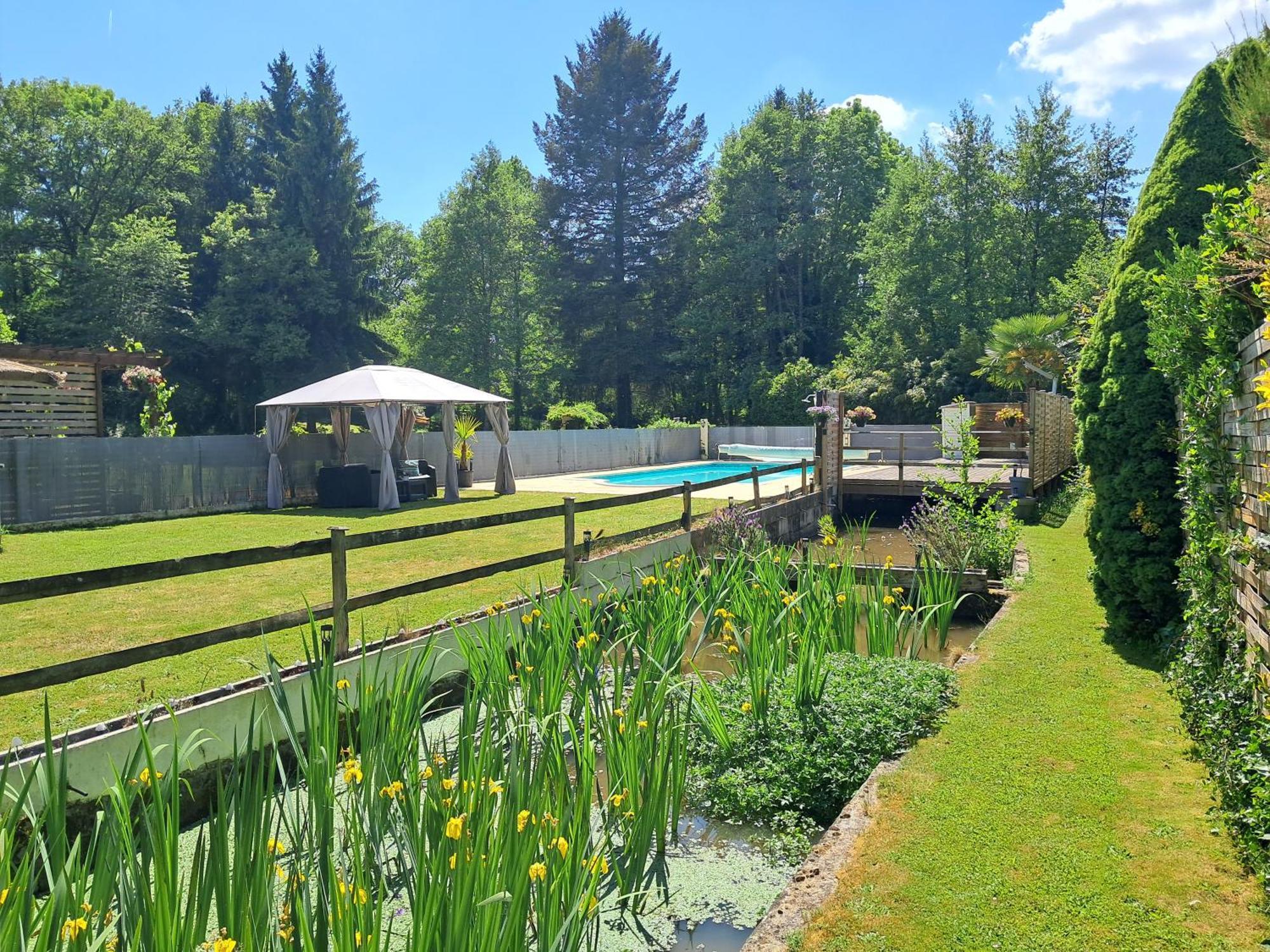 Moulin Du Pommier Glamping & Camping Saulgond 외부 사진